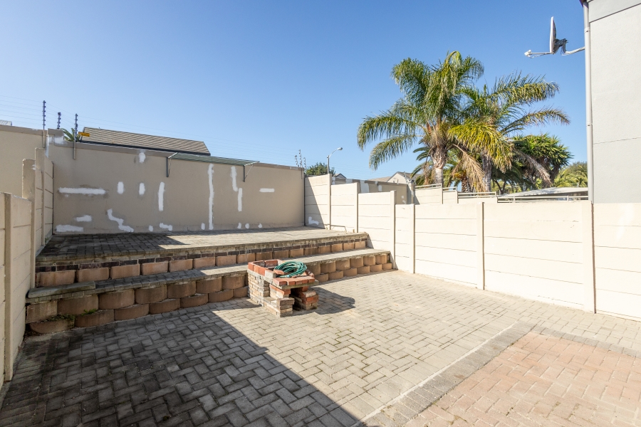 2 Bedroom Property for Sale in Brackenfell South Western Cape